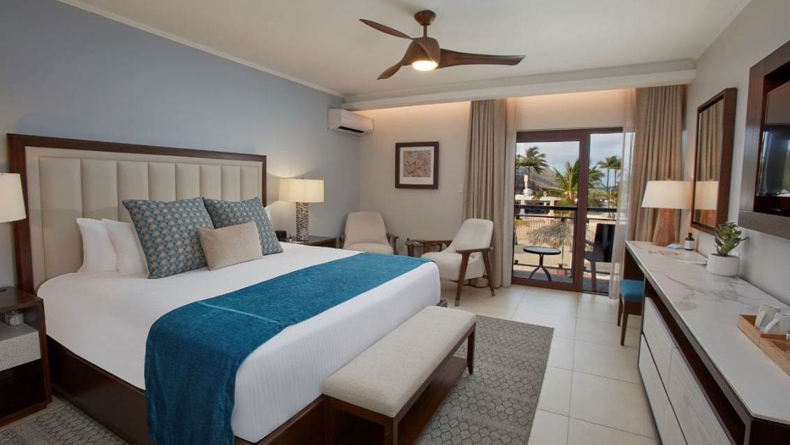 Manchebo Beach Resort - deluxe ocean view room