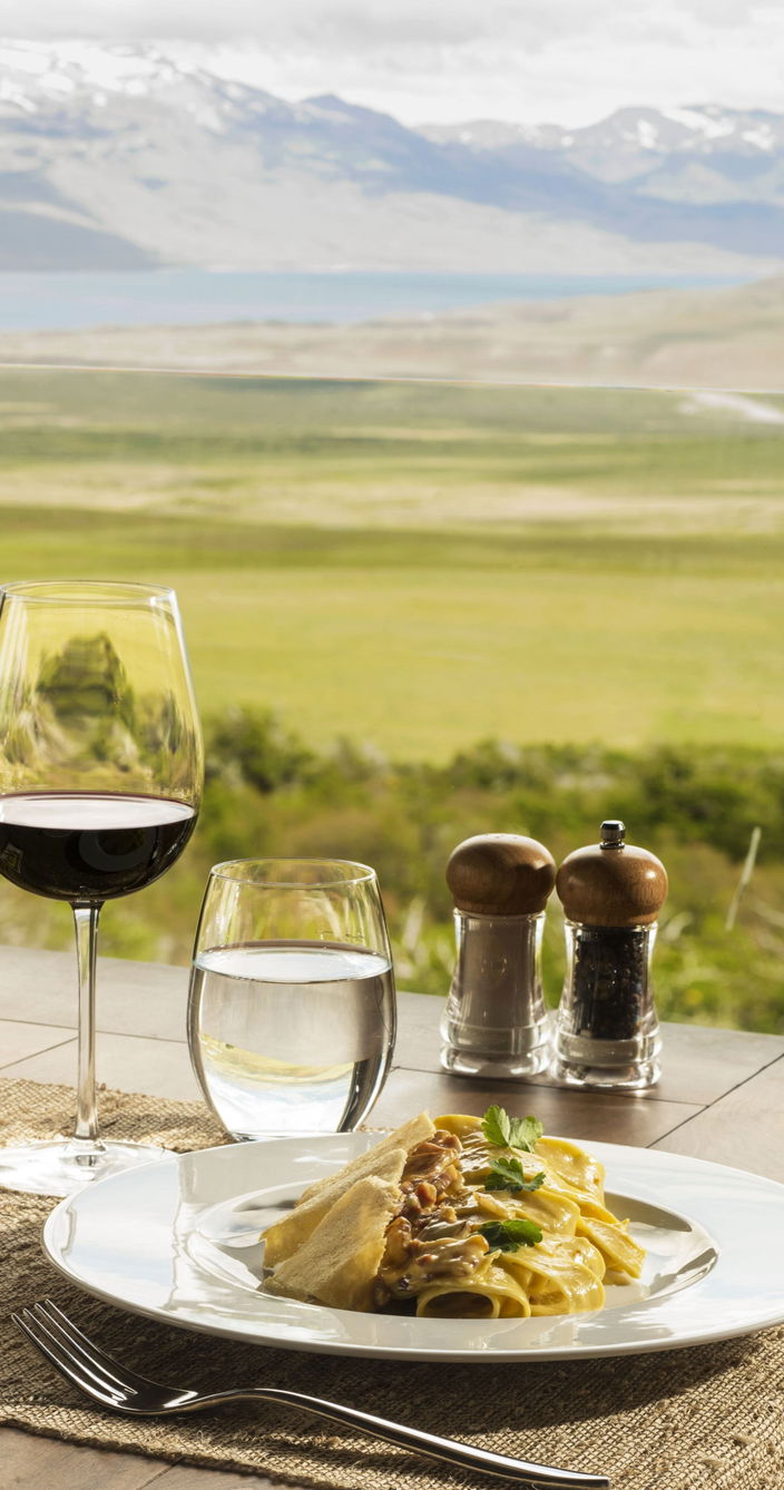 Awasi Patagonia eten met rode wijn