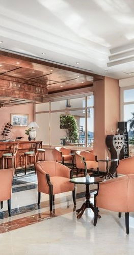 Steigenberger Nile Palace lounge met bar