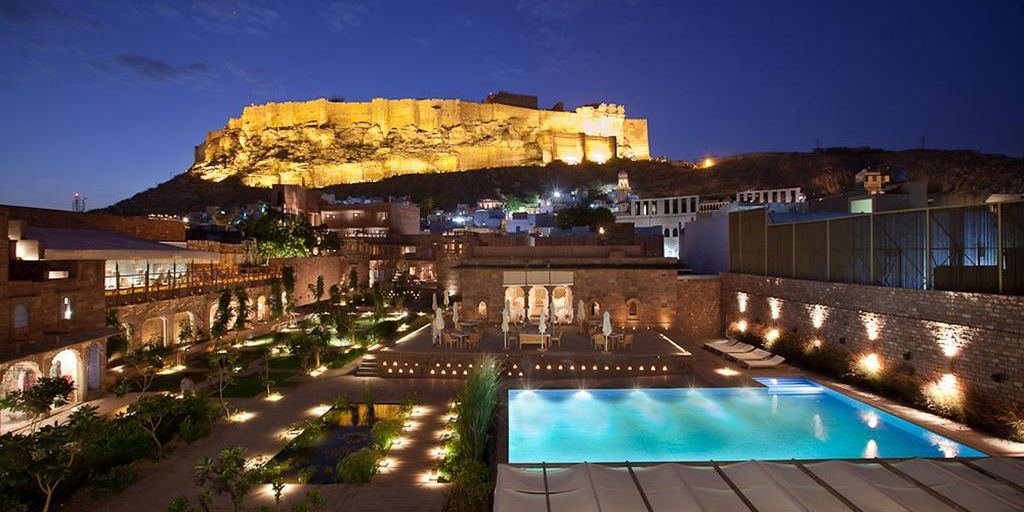 Raas Jodhpur zwembad bij de accommodatie