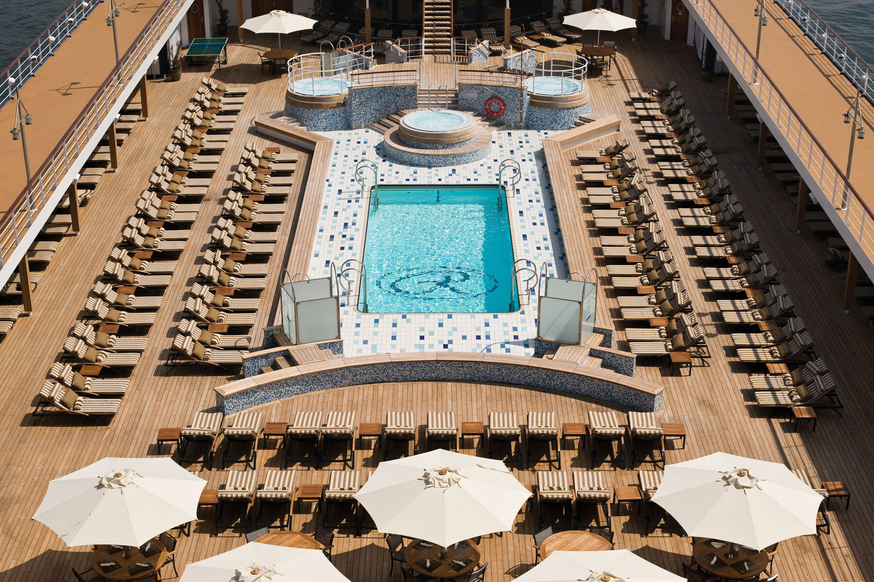 Mariner - Pooldeck - Regent Seven Seas